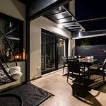 Villa With Rooftop Pool Quercus *