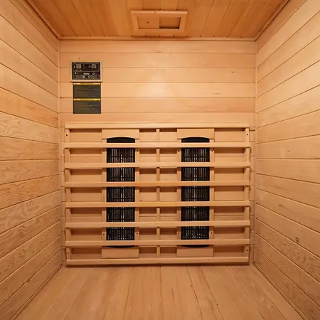 Βίλα With Rooftop Pool Quercus Βόντιτσε