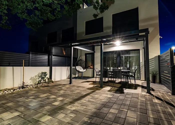 With Rooftop Pool Quercus Vodice